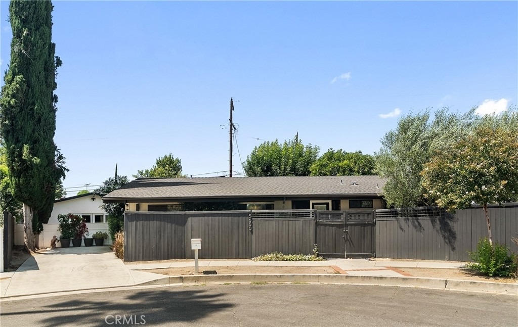 5650 Maynard - Photo 47