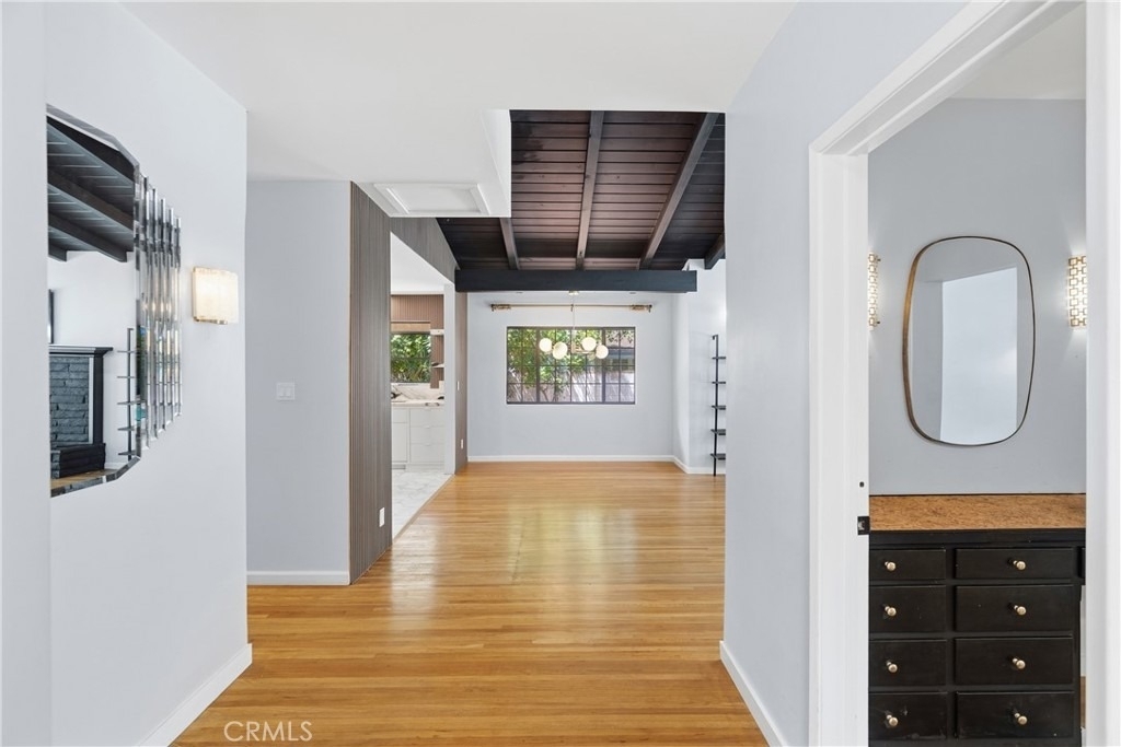 5650 Maynard - Photo 3