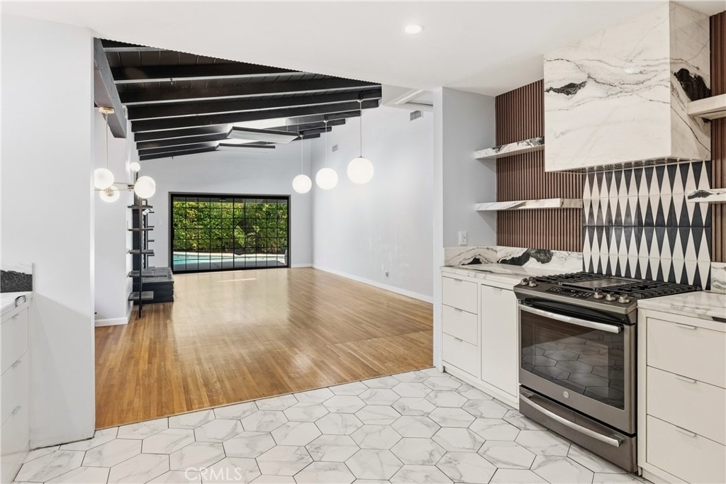 5650 Maynard - Photo 12