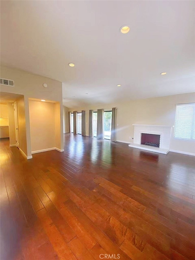 2980 Hyde Park Circle - Photo 0