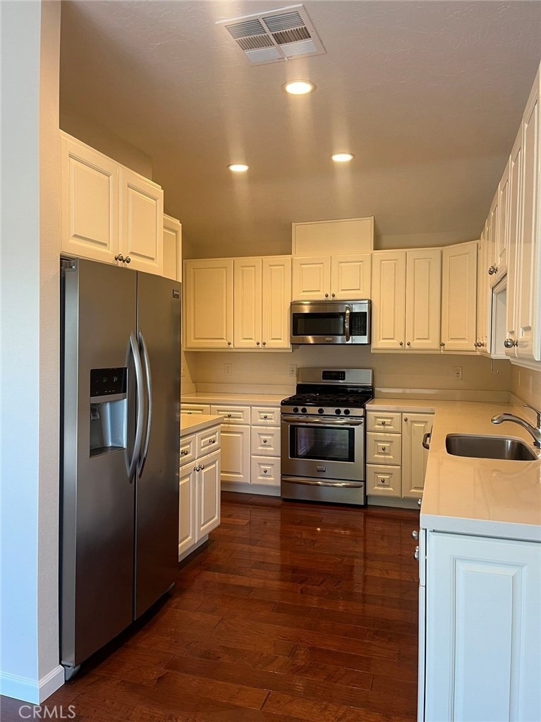 2980 Hyde Park Circle - Photo 5