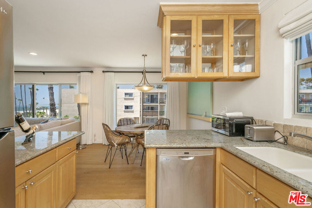 2101 Ocean Avenue - Photo 8