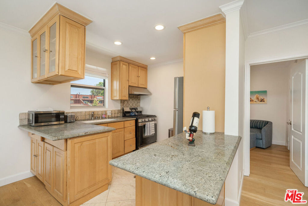 2101 Ocean Avenue - Photo 6