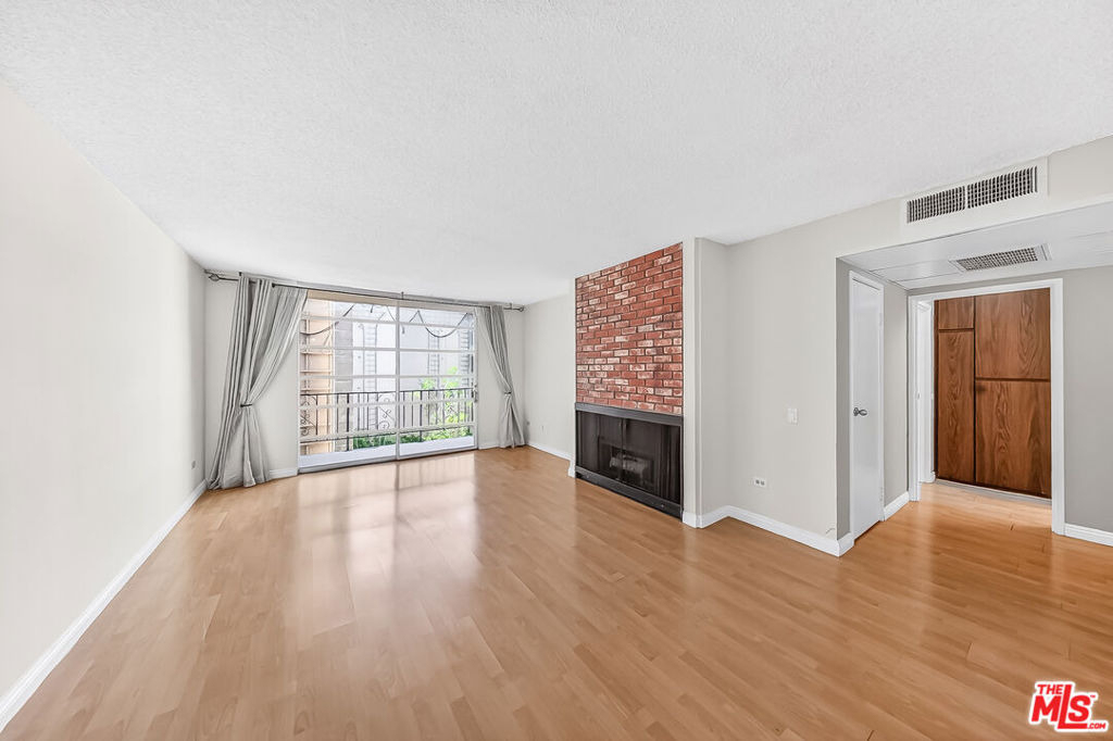 421 S La Fayette Park Place - Photo 1
