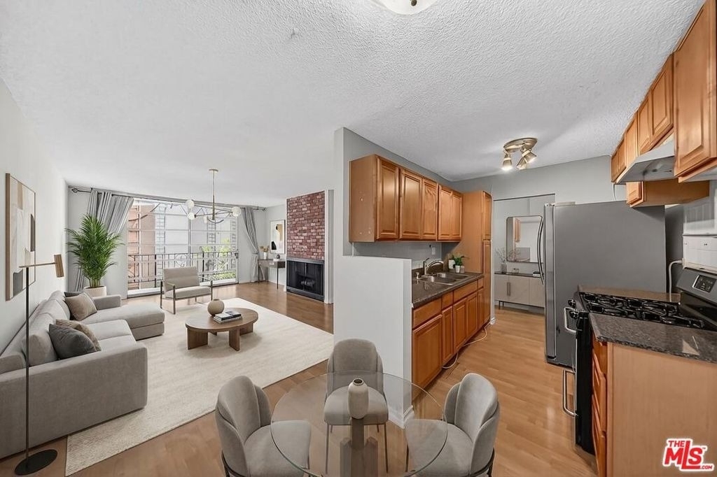 421 S La Fayette Park Place - Photo 2