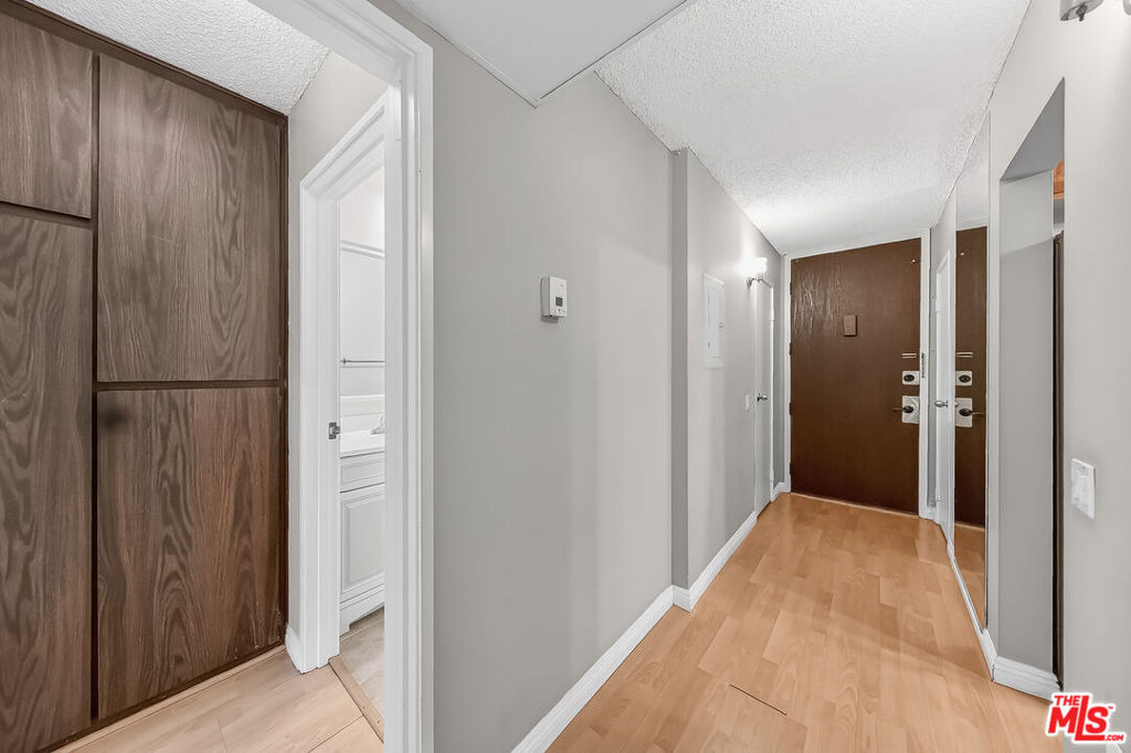 421 S La Fayette Park Place - Photo 7