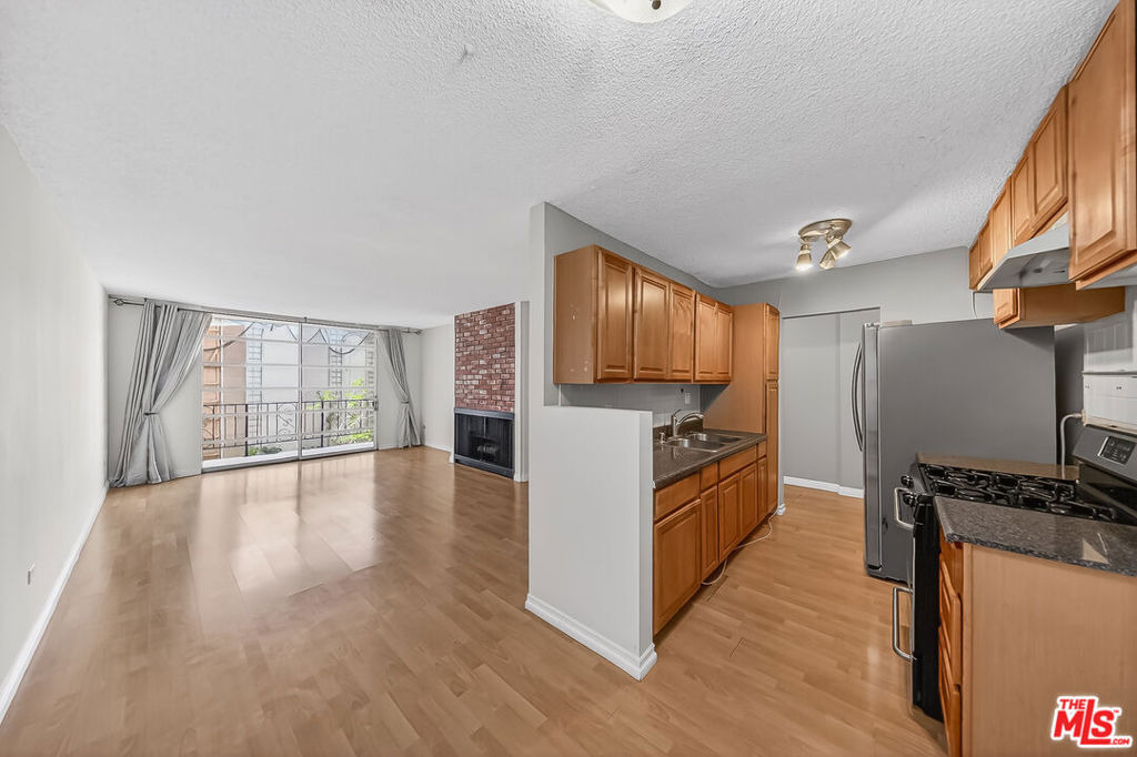 421 S La Fayette Park Place - Photo 3