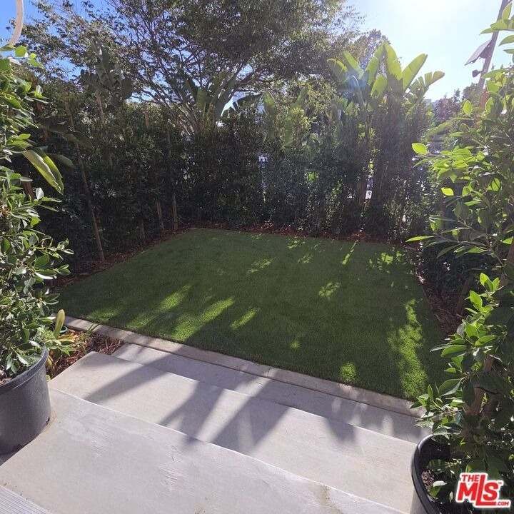 418 S Roxbury Drive - Photo 4