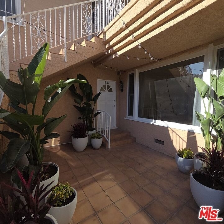 418 S Roxbury Drive - Photo 7