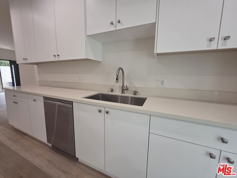 6748 Ben Avenue - Photo 20