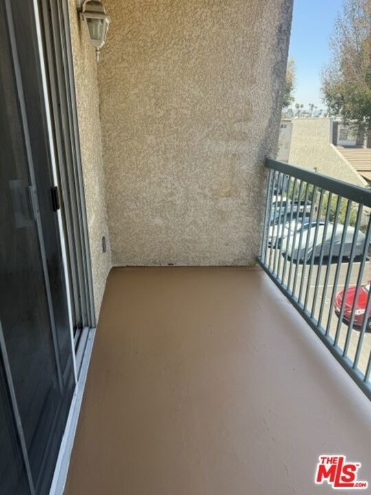 18307 Burbank Boulevard - Photo 18