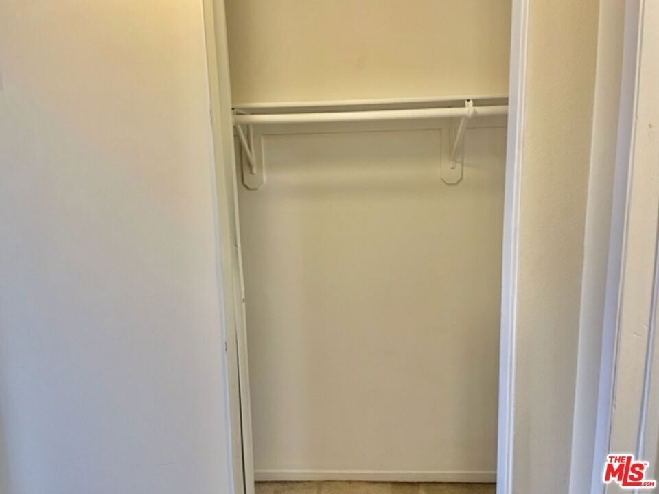 18307 Burbank Boulevard - Photo 15