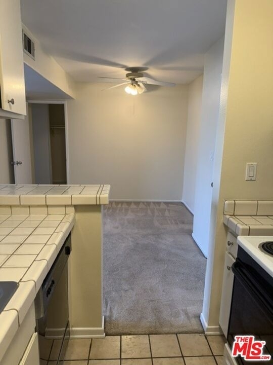 18307 Burbank Boulevard - Photo 5