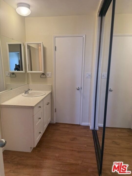 18307 Burbank Boulevard - Photo 10