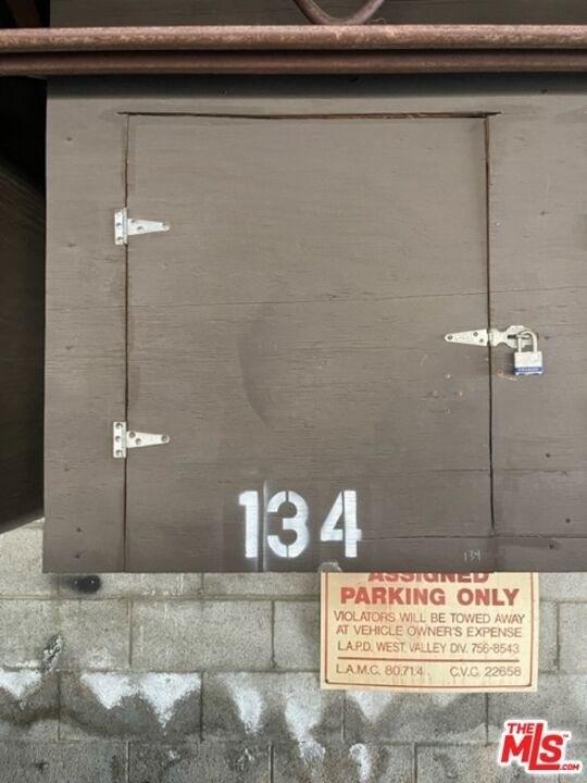 18307 Burbank Boulevard - Photo 23