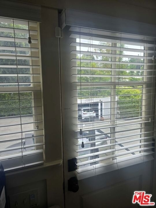 2500 Hyperion Avenue - Photo 14
