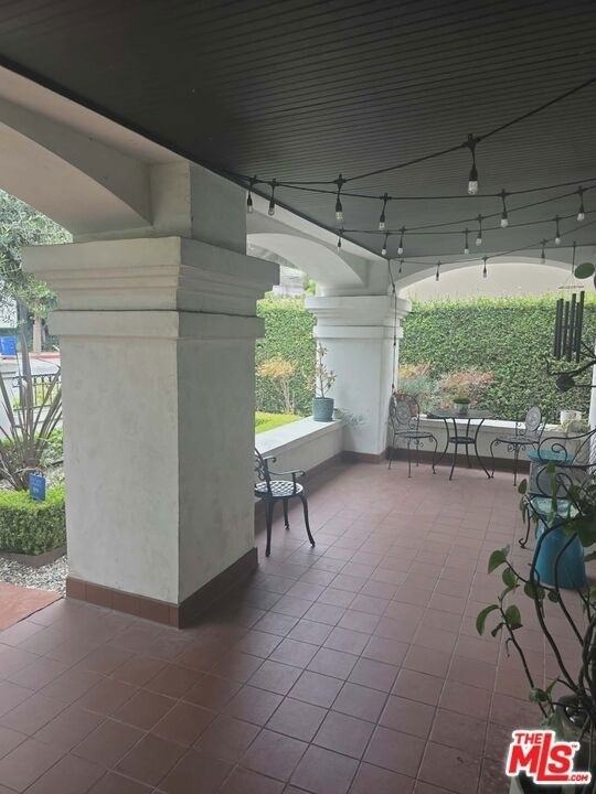 2500 Hyperion Avenue - Photo 7