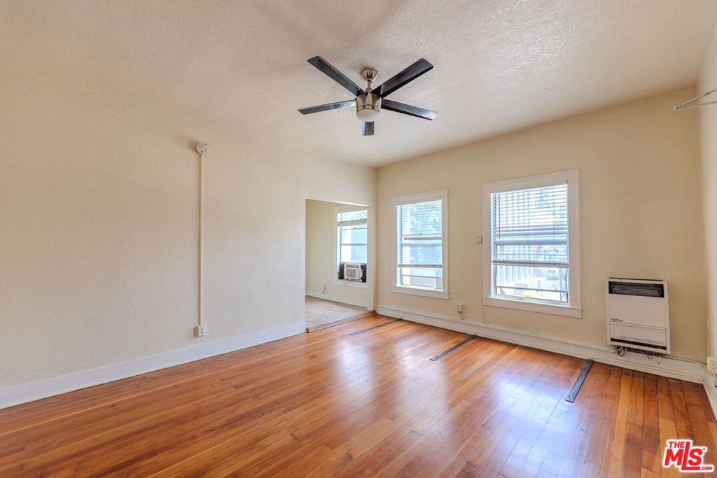661 Shatto Place - Photo 0