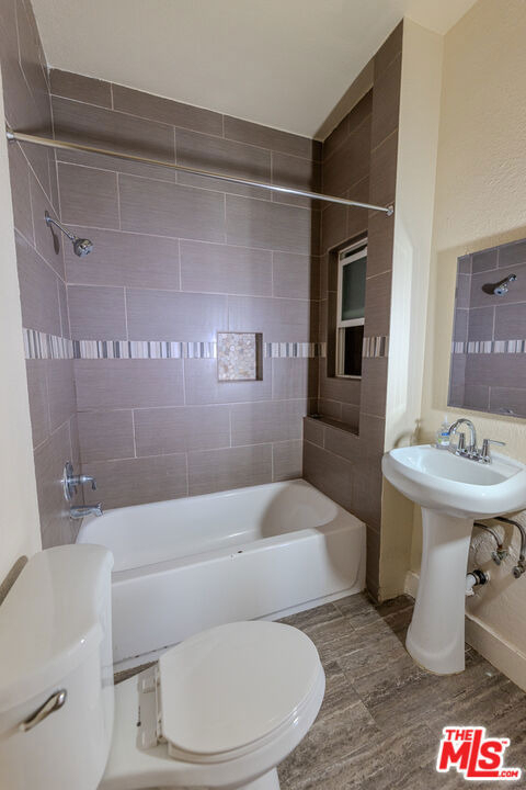661 Shatto Place - Photo 13