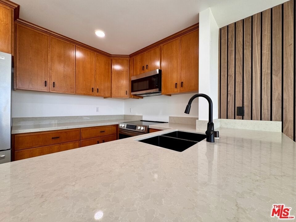 11916 Whalers Lane - Photo 5