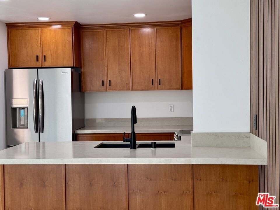 11916 Whalers Lane - Photo 4
