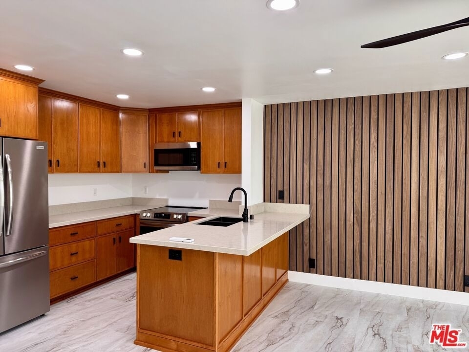 11916 Whalers Lane - Photo 2