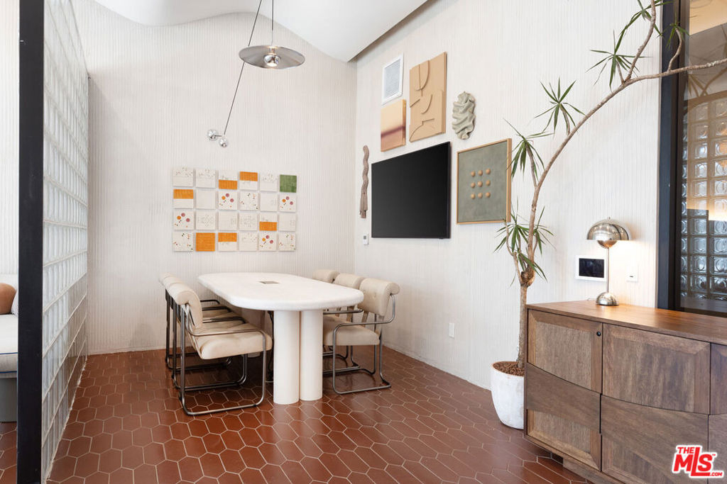 7617 Santa Monica Boulevard - Photo 22