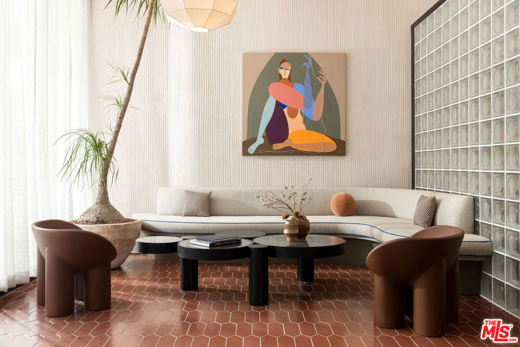 7617 Santa Monica Boulevard - Photo 9