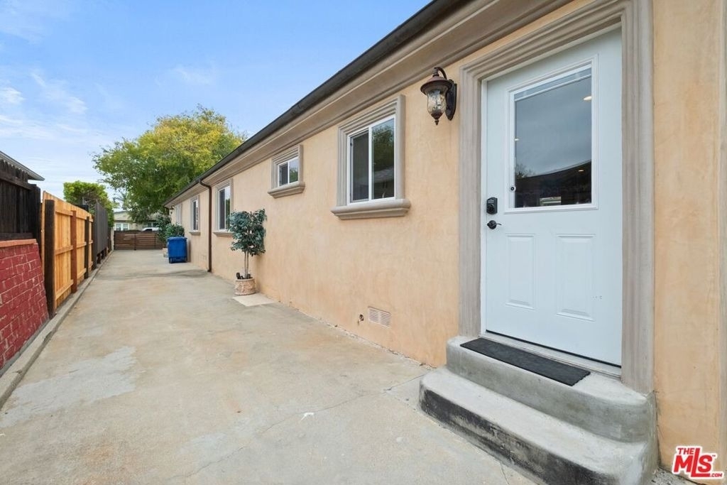 4043 Harter Avenue - Photo 17
