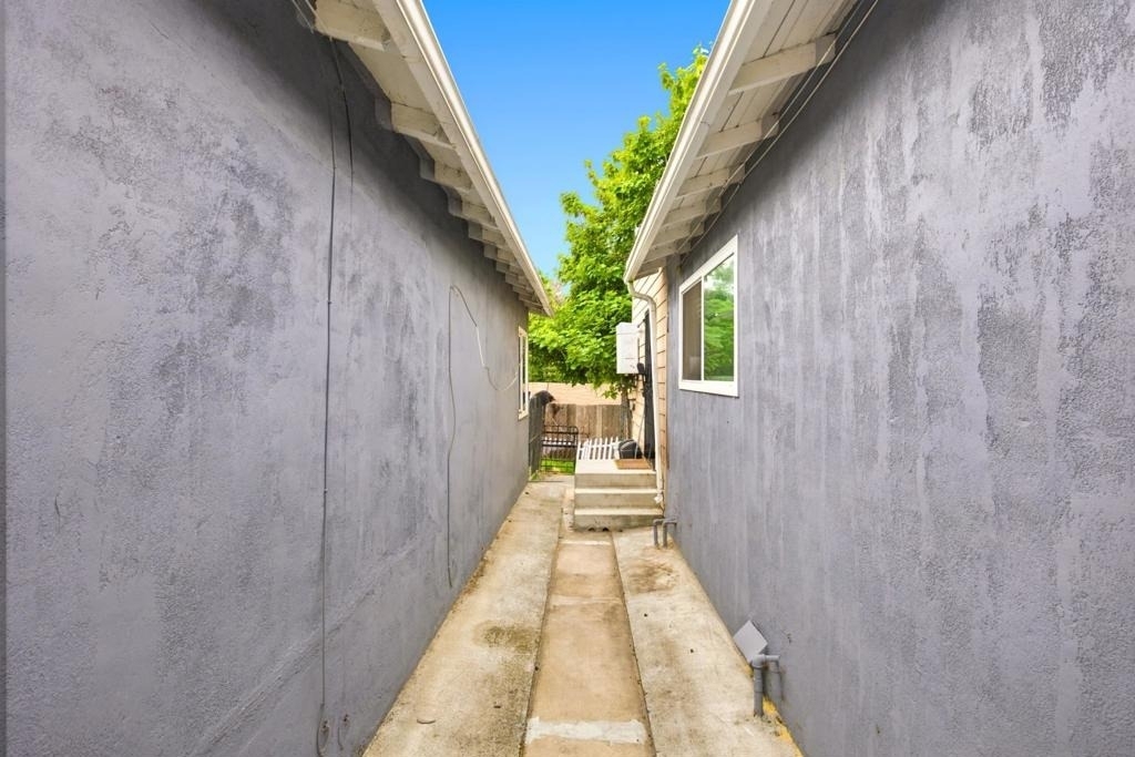 554 Ritchey St - Photo 2