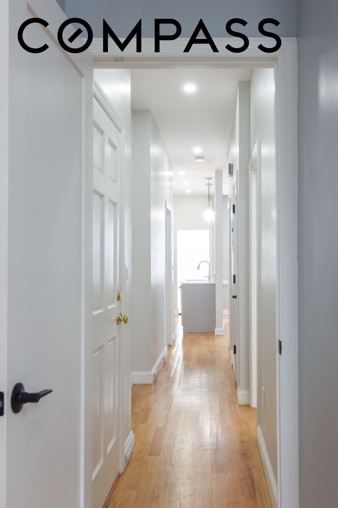 Brooklyn Avenue - Photo 5