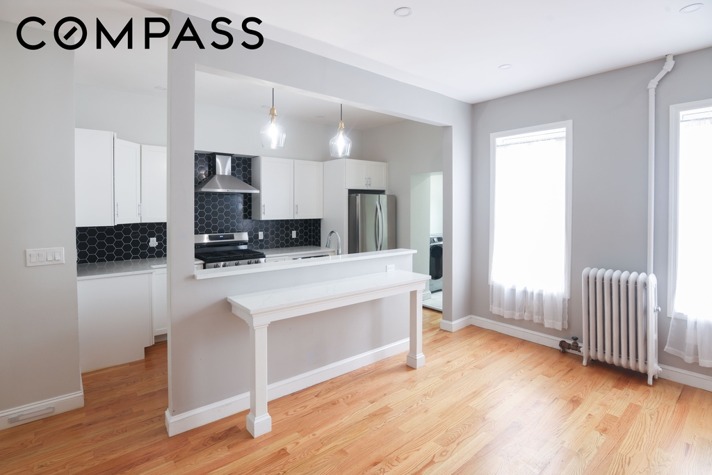 Brooklyn Avenue - Photo 1