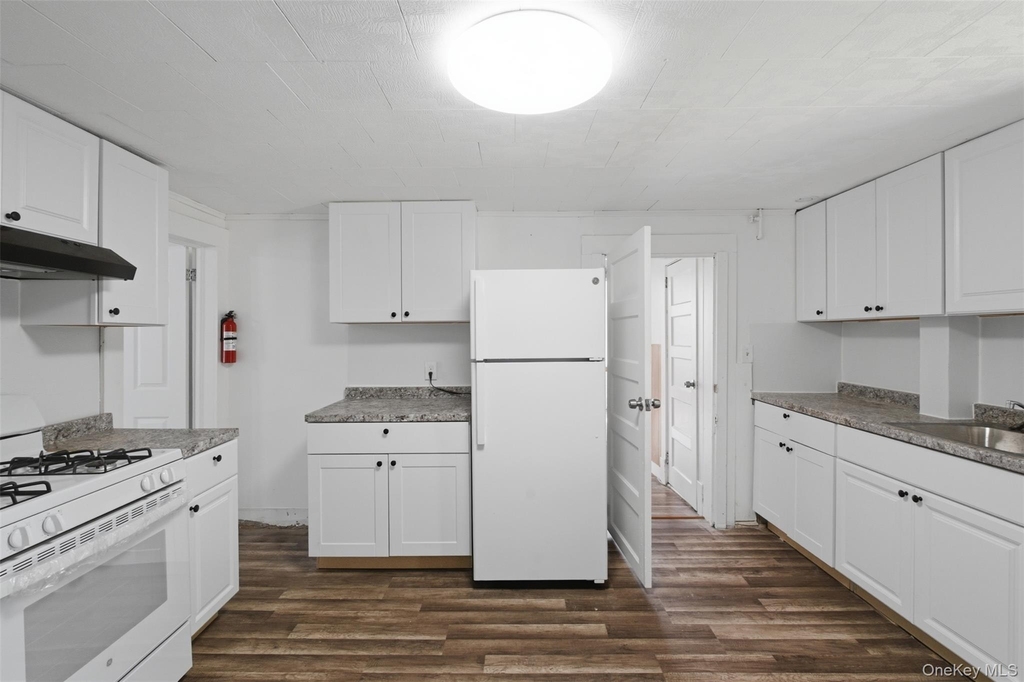213 Overlook Place - Photo 11
