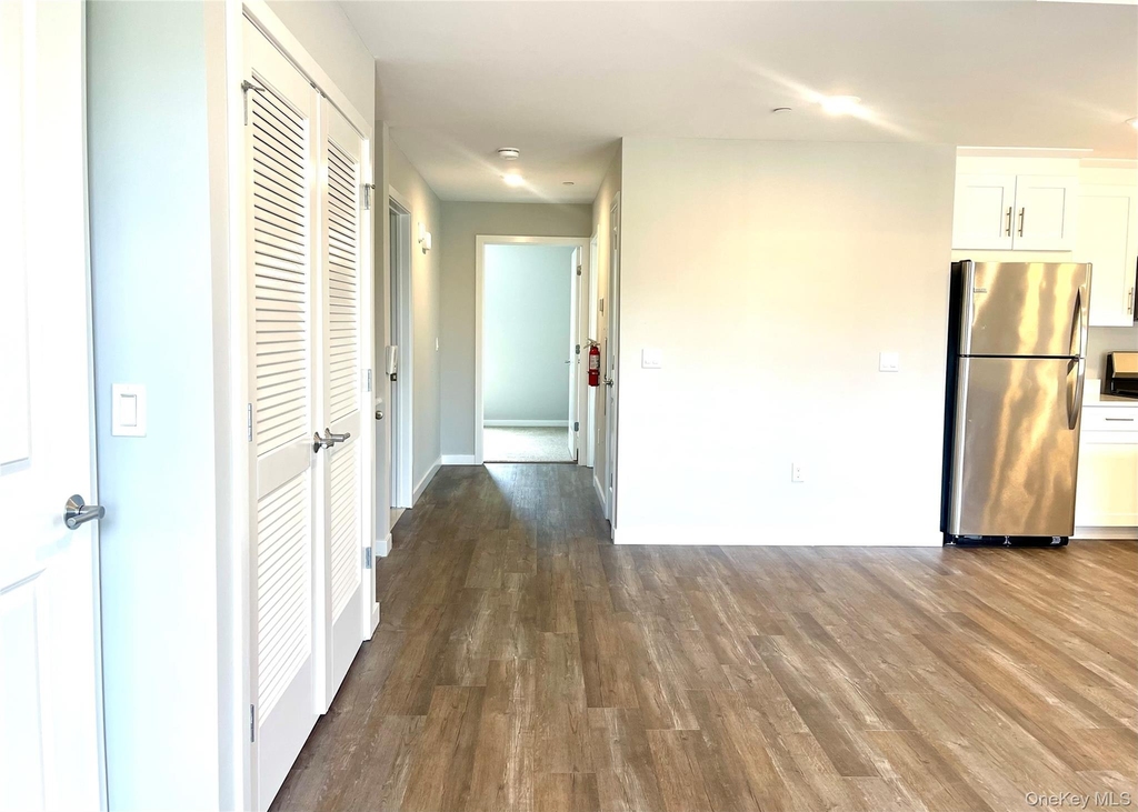 221 Eastview Drive - Photo 9