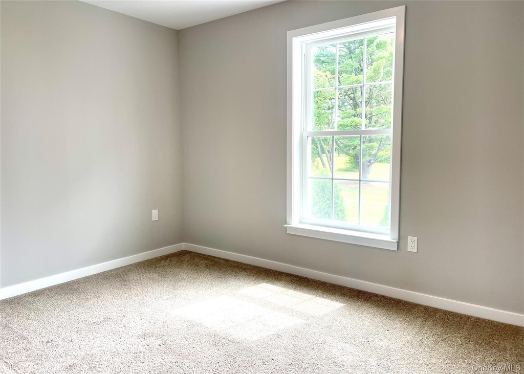 221 Eastview Drive - Photo 17