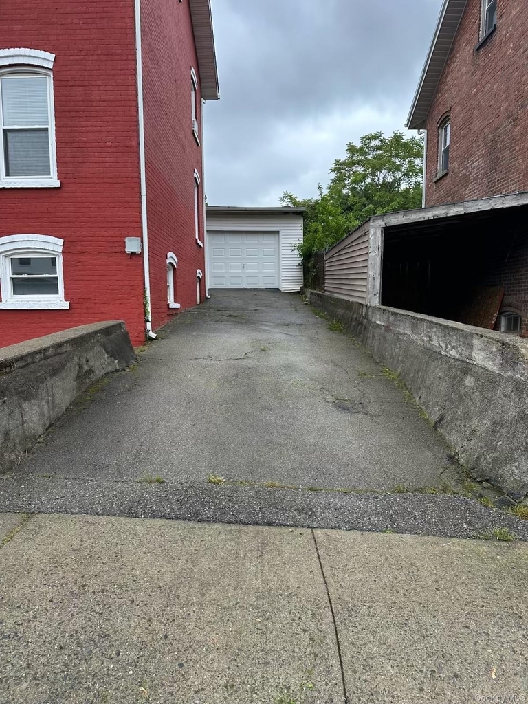28 Davis Street - Photo 11