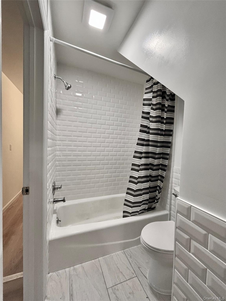 28 Davis Street - Photo 3