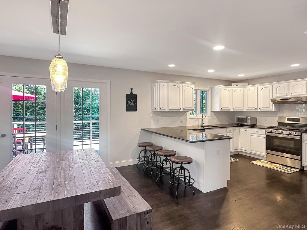 5765 Bergen Avenue - Photo 7