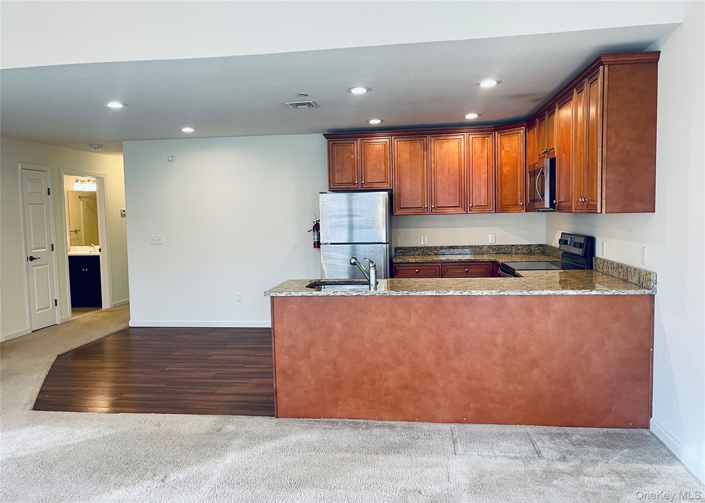 46 Islip Avenue - Photo 3