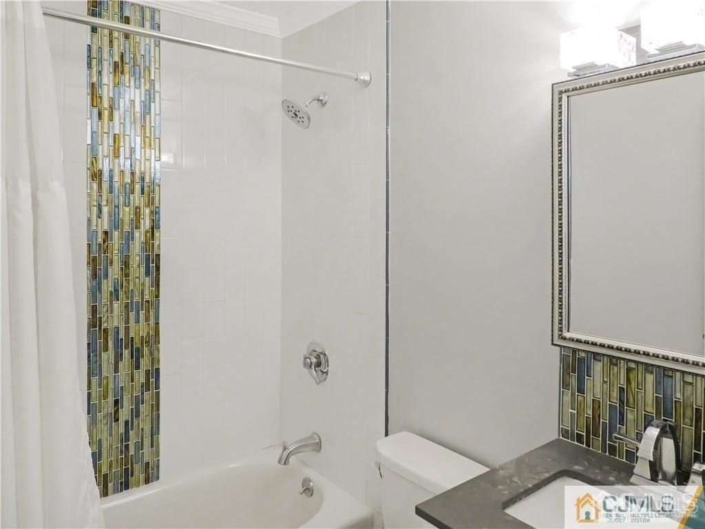 13 Lake Avenue - Photo 16