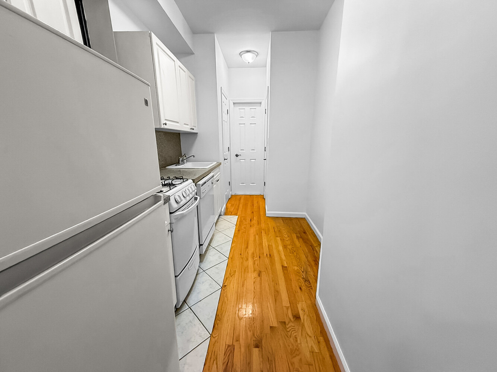 147 East 90th Street - Photo 3