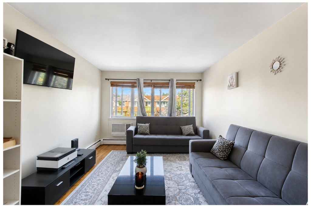 7260 Bergen Court - Photo 2