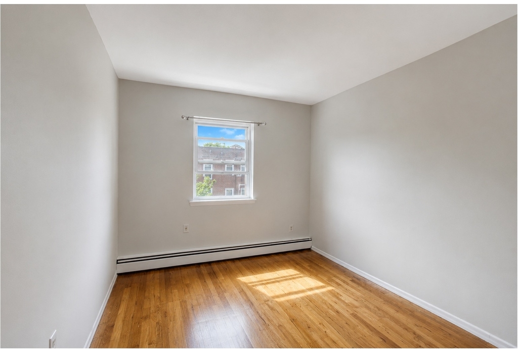 7260 Bergen Court - Photo 9