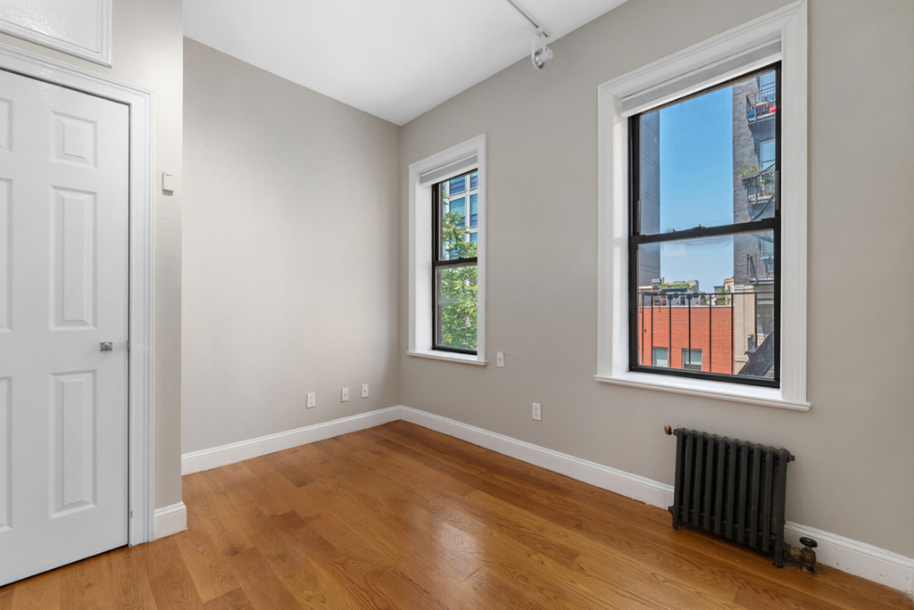 163 Chrystie Street - Photo 3
