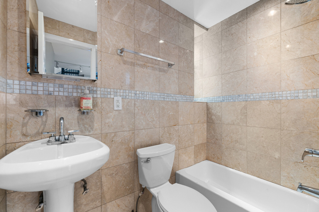 163 Chrystie Street - Photo 6
