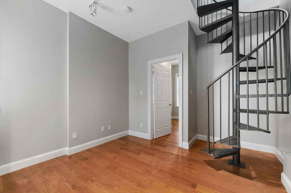 163 Chrystie Street - Photo 1