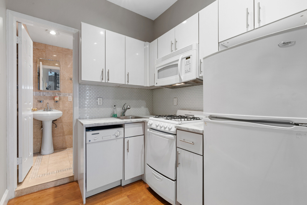 163 Chrystie Street - Photo 5
