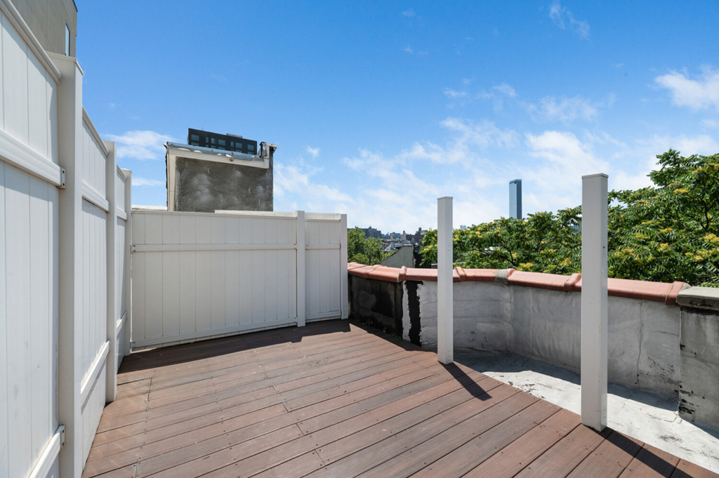 163 Chrystie Street - Photo 2
