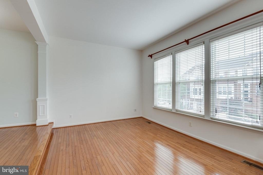 43794 Virginia Manor Terrace - Photo 4