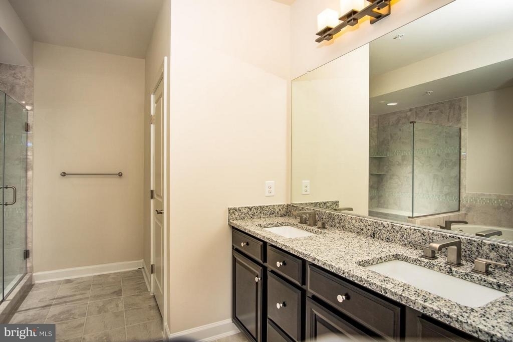 43375 Whitehead Terrace - Photo 19